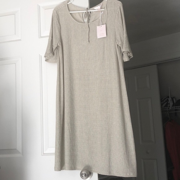 Dress - Picture 4 of 4